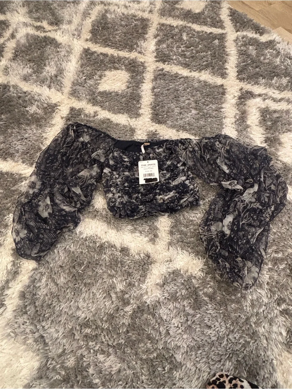 Free people NWT Lilia crop long sleeve top size xs. Navy. Sheer sleeves.
